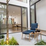 Why is a new project in Ho Chi Minh City not being built on schedule?